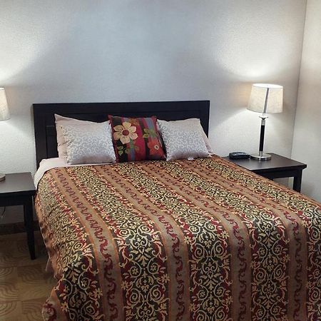 Shoreside Inn & Suites Wabamun Экстерьер фото
