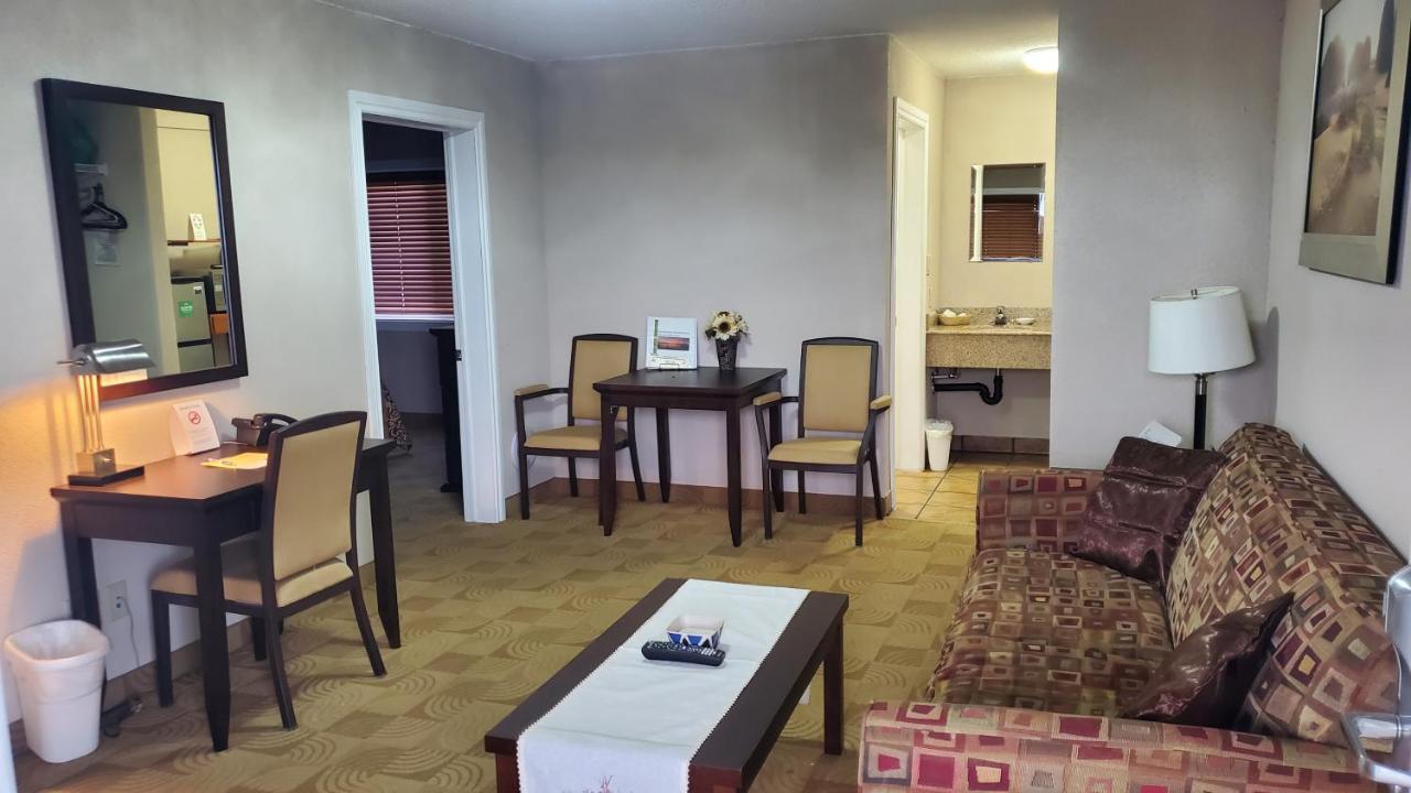 Shoreside Inn & Suites Wabamun Экстерьер фото