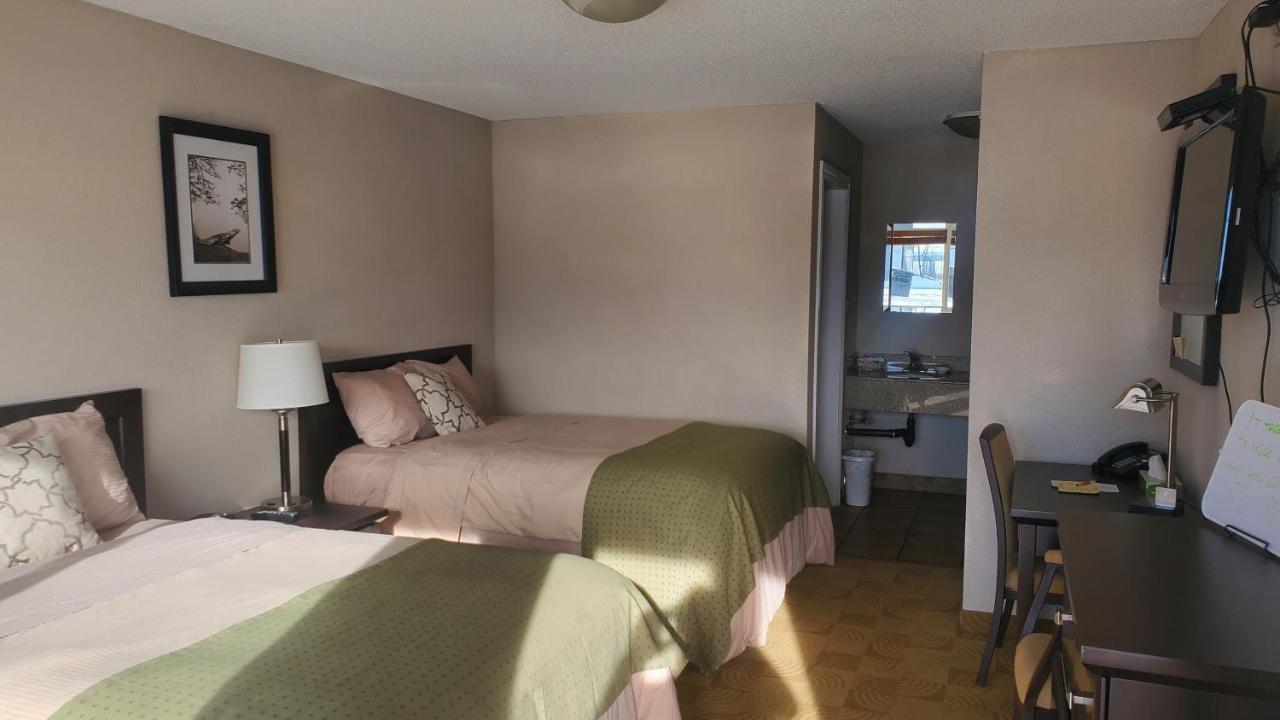 Shoreside Inn & Suites Wabamun Экстерьер фото