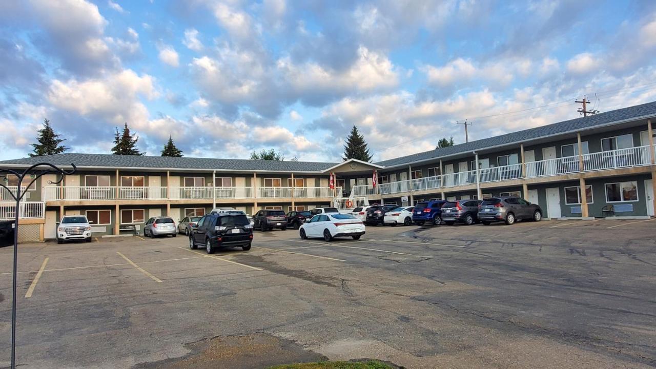 Shoreside Inn & Suites Wabamun Экстерьер фото