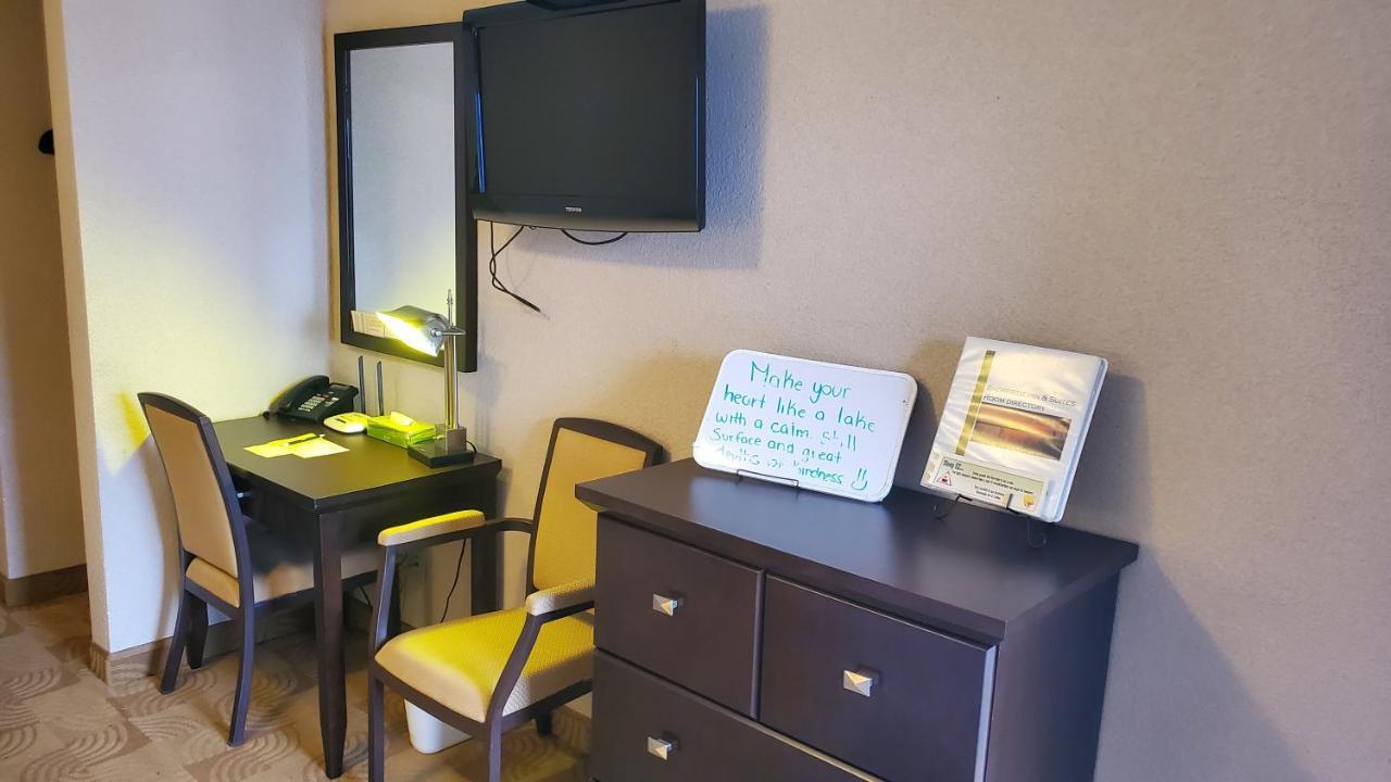 Shoreside Inn & Suites Wabamun Экстерьер фото