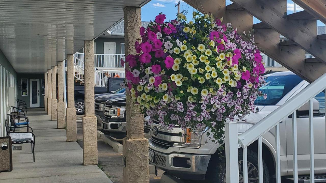 Shoreside Inn & Suites Wabamun Экстерьер фото