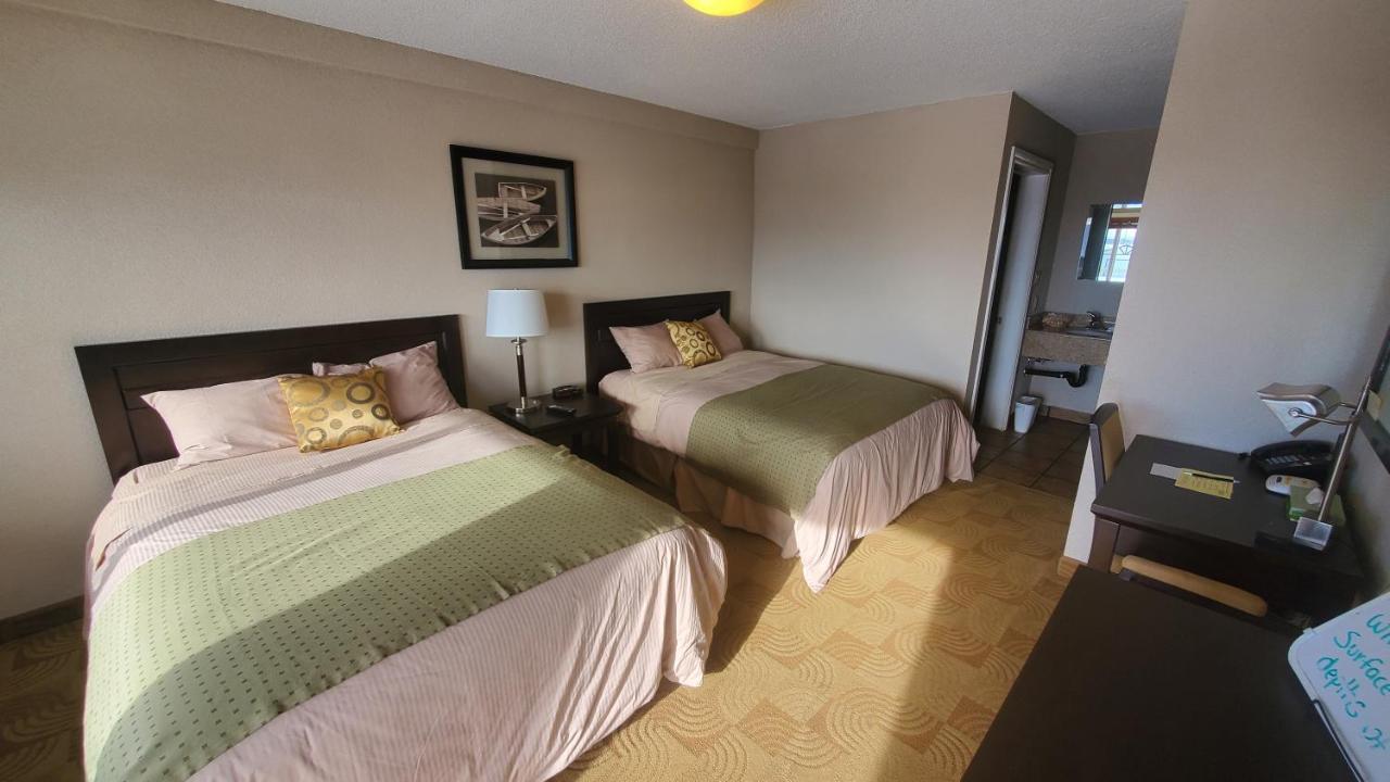Shoreside Inn & Suites Wabamun Экстерьер фото