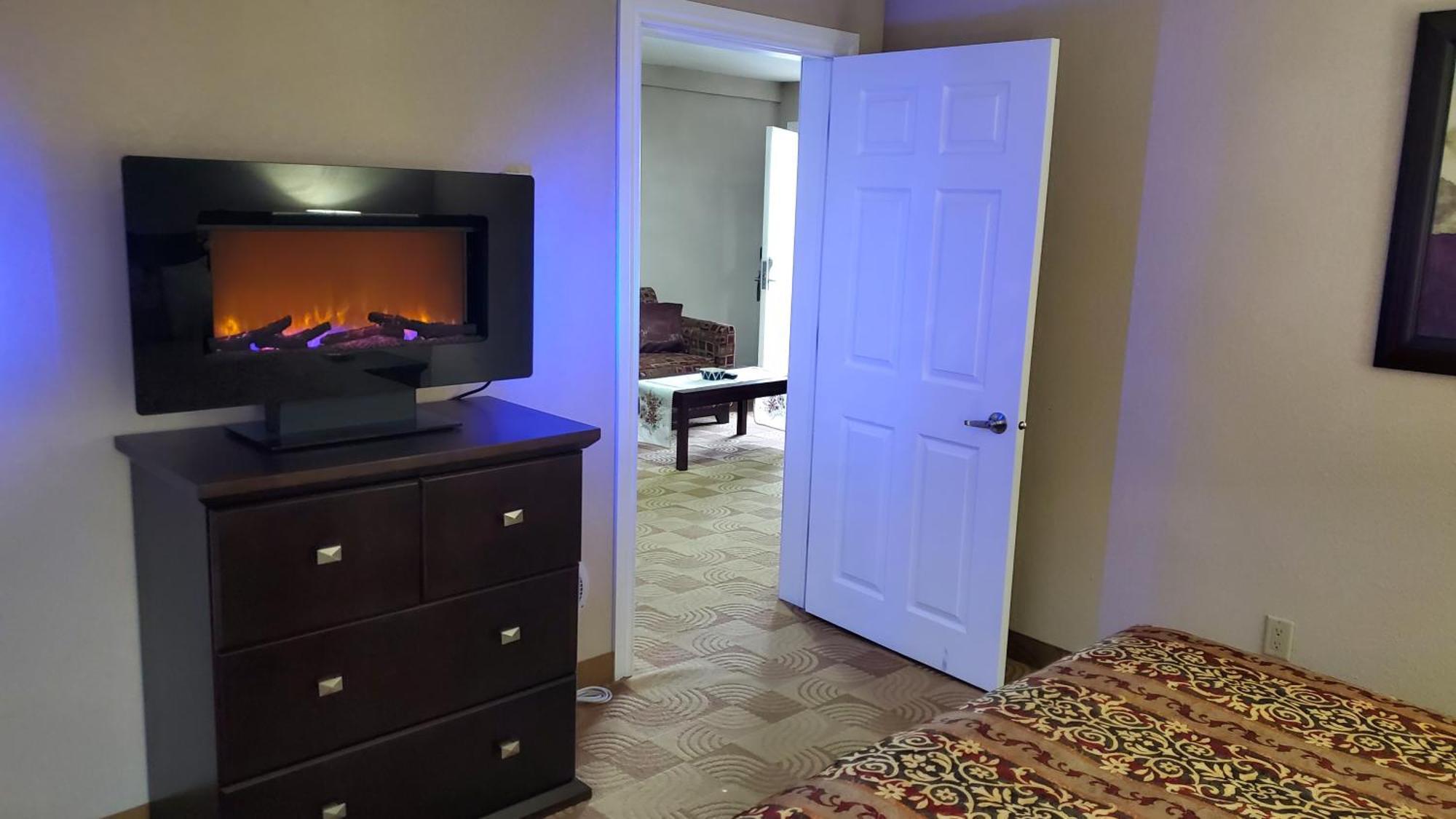 Shoreside Inn & Suites Wabamun Номер фото
