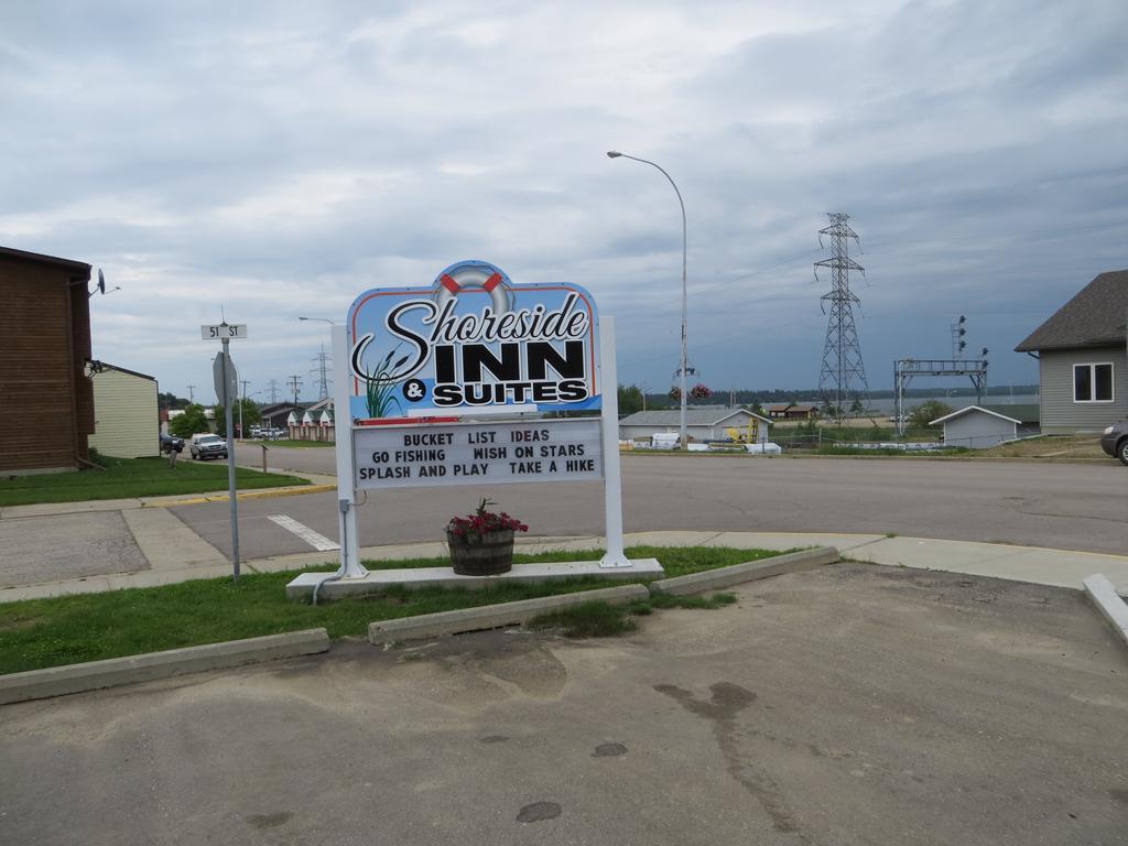 Shoreside Inn & Suites Wabamun Экстерьер фото