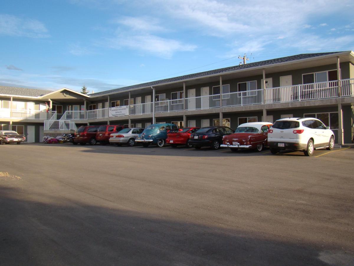Shoreside Inn & Suites Wabamun Экстерьер фото